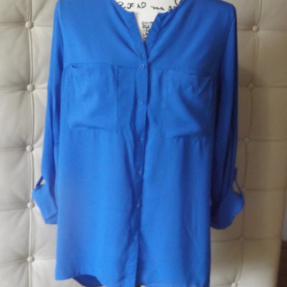 Mossimo 2 Pocket Button down Blouse